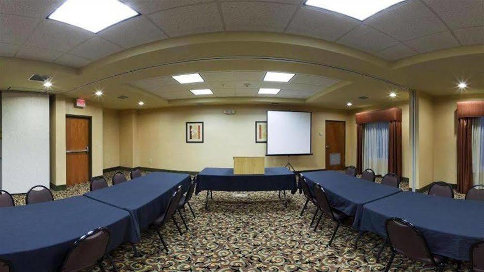 Holiday Express & Pembroke Pines-sheridan St By Ihg Hotel