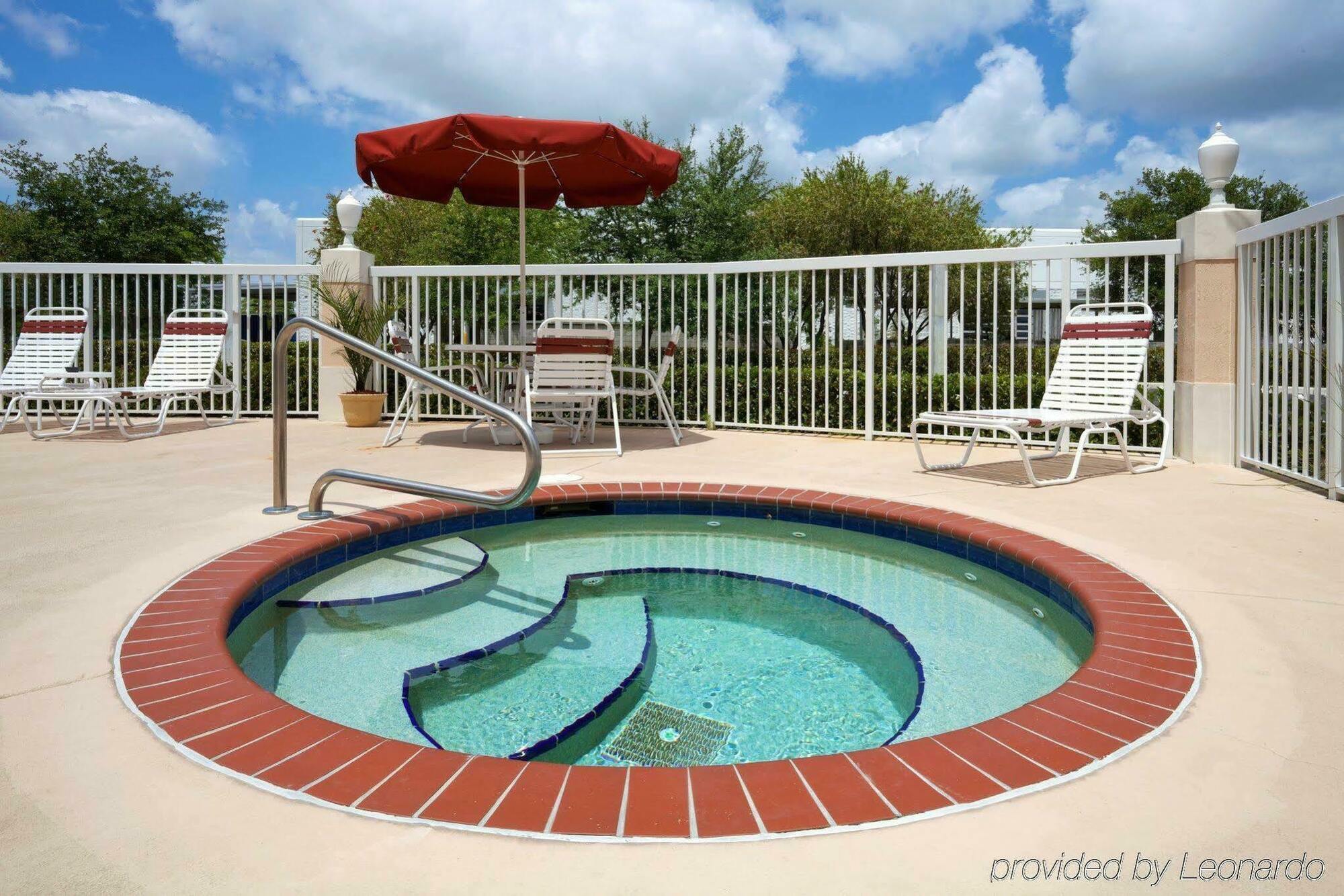 Express & Pembroke Pines-sheridan St By Ihg 3*